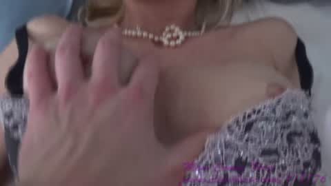 Geile reife Mutter von Stiefsohn mit Creampie gefickt