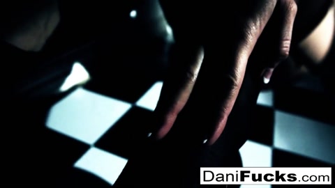 Os peitos incríveis e a buceta molhada de Dani Daniels