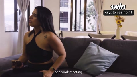 Garganta Profunda e Fodendo Forte no Sofá da Minha Sala com Meu Motorista