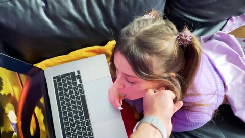 Stepbrother Fucked Me and Came in My Mouth instead of Watching Cartoons Pov