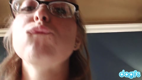 Riley Reid Gives a Blowjob Lesson