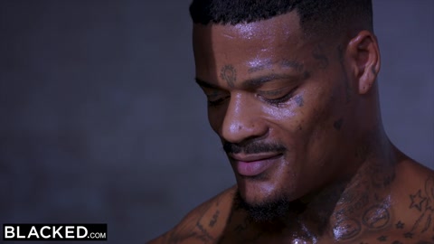 Riley Reid Gets Dp'd by Two Bulls